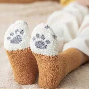 Plush cat-paw bed socks